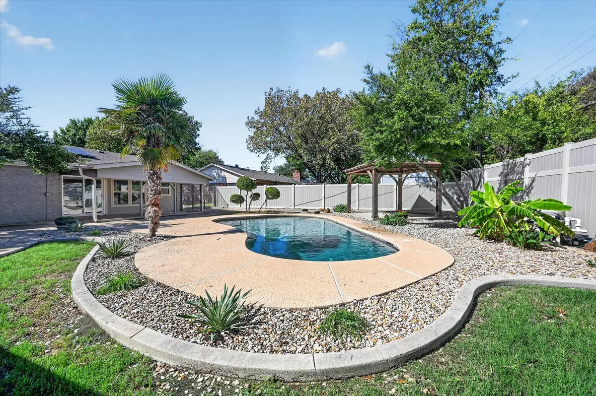 521 E Glendale Street, Crowley, TX 76036 - #1