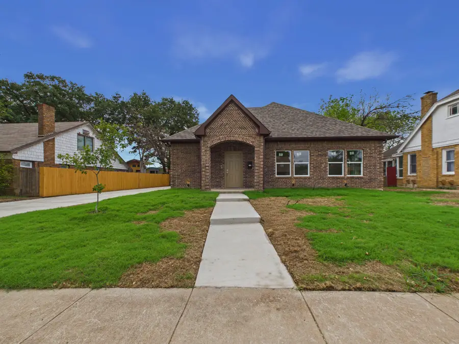 948 Marion Avenue, Fort Worth, TX 76104 - #2