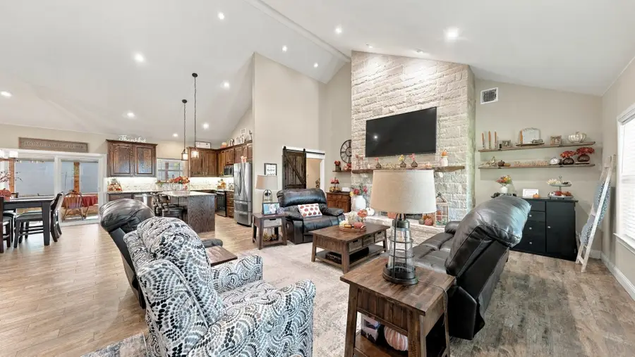 136 N Bronco Court, Springtown, TX 76082 - #3