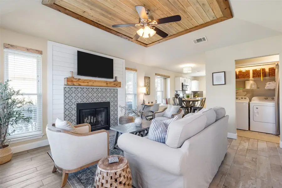 2918 Clover Lane, Euless, TX 76039 - #2