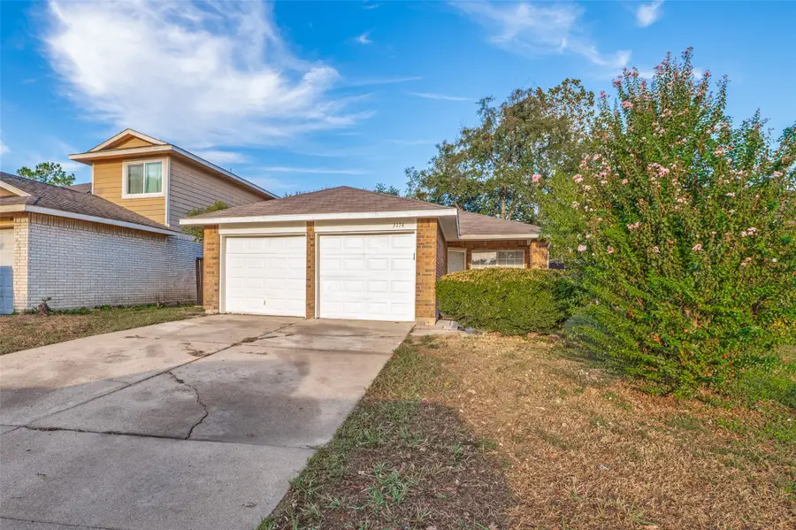 3174 Cross Creek Circle, Grand Prairie, TX 75052 - #2