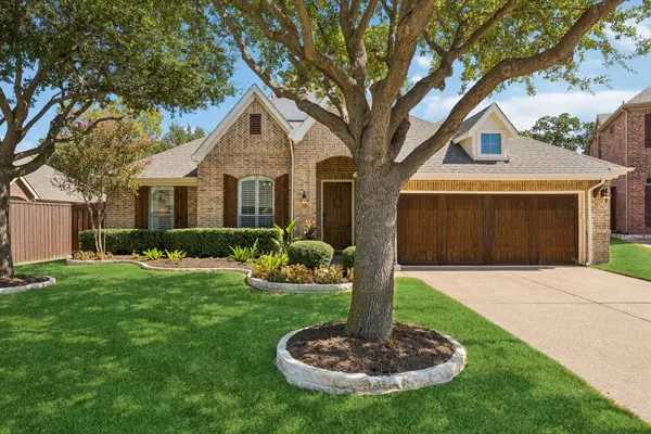 2403 Laguna Lane, Arlington, TX 76012