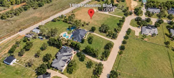 1909 Palomino Boulevard, Crowley, TX 76036