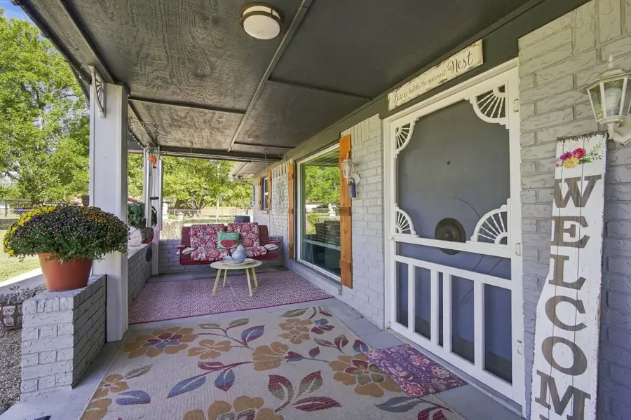 1309 W Madison Street, Ennis, TX 75119 - #2