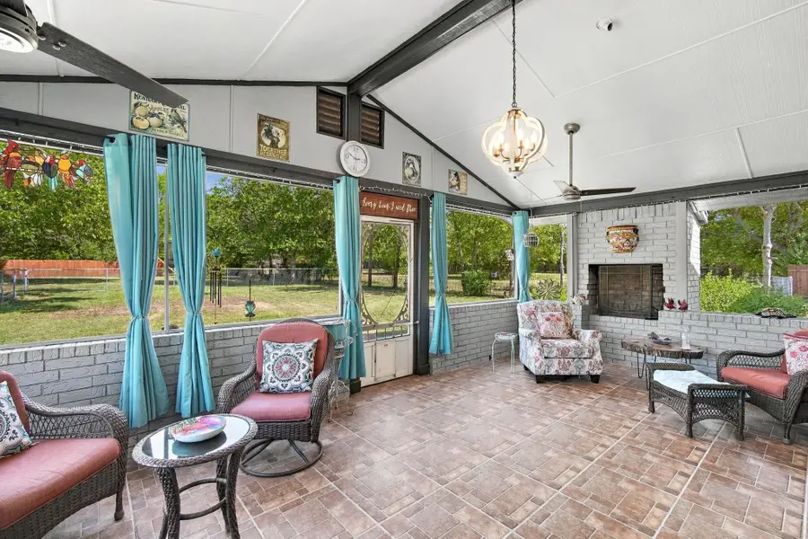 1309 W Madison Street, Ennis, TX 75119 - #3