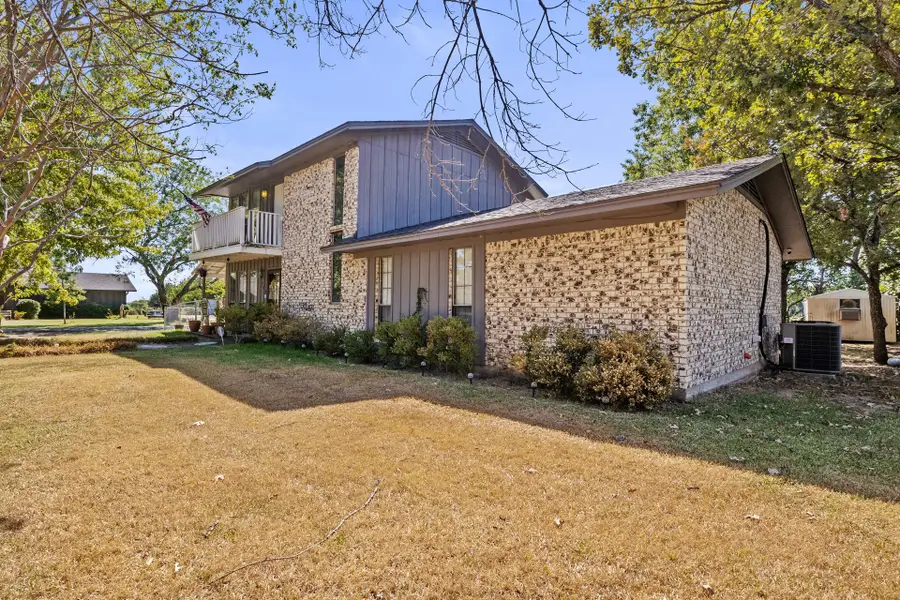 600 W 12th Street, Clarksville, TX 75426 - #2