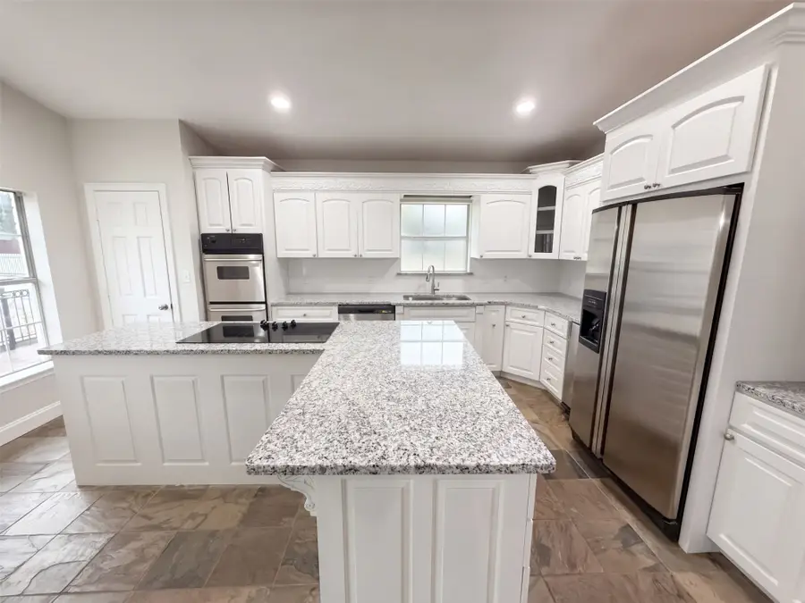 3911 White Settlement Road, Fort Worth, TX 76107 - #2