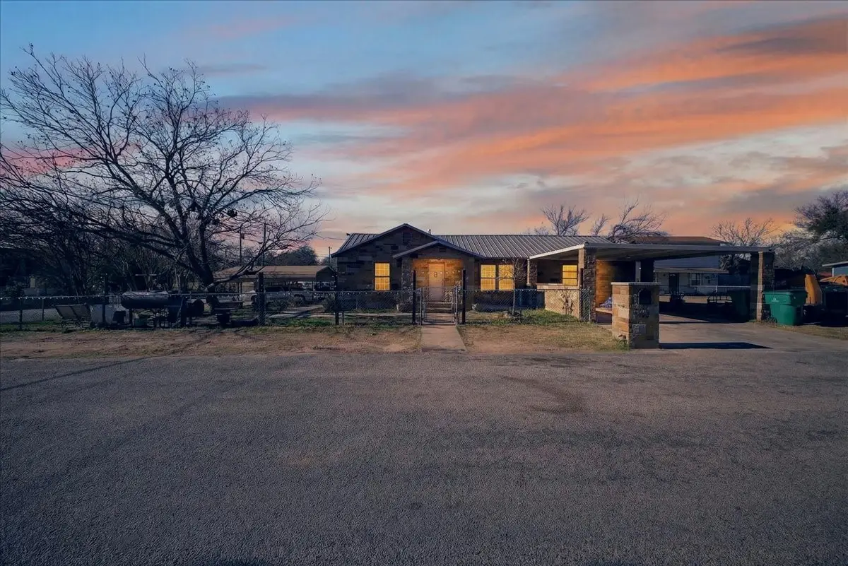 1310 N Estes Street, Stephenville, TX 76401 - #1