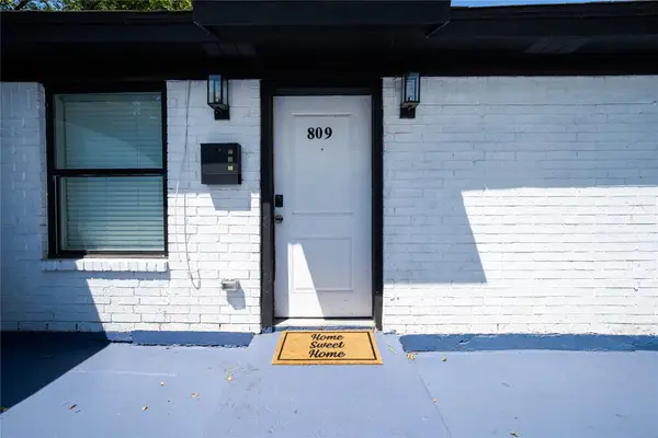 809 Broadus Avenue, Fort Worth, TX 76115