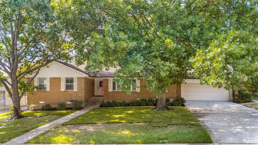 3005 Coronado Street, Irving, TX 75062 - #2