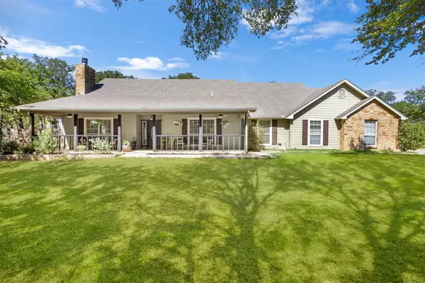 512 Post Oak Drive, Newark, TX 76071