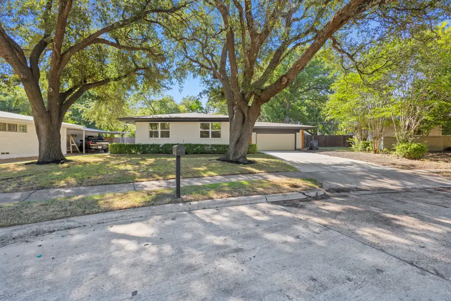 917 Blossom Circle, Garland, TX 75041 - #2