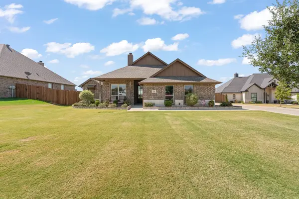 121 Tall Pine Drive, Godley, TX 76044