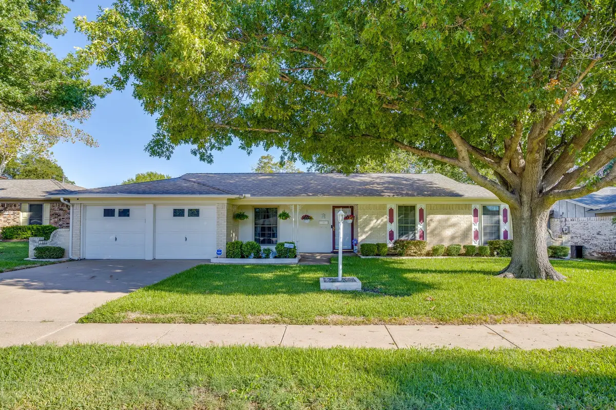 1512 Lamplighter Lane, Edgecliff Village, TX 76134 - #1