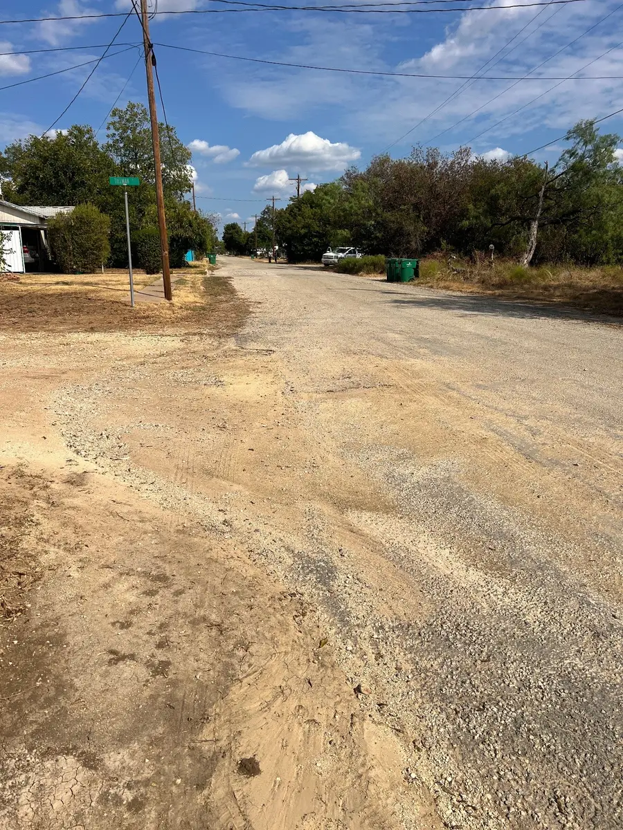 907 Culbertson Street, Coleman, TX 76834 - #3