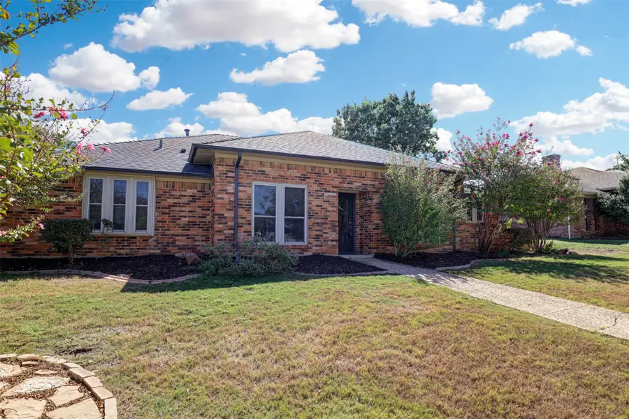 1910 Middle Glen Drive, Carrollton, TX 75007 - #3