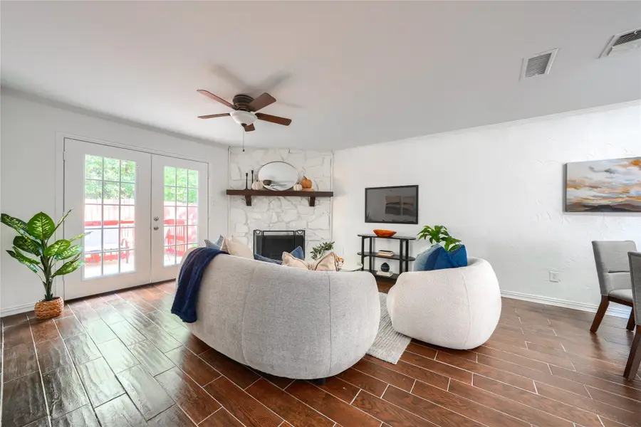 1600 Brentwood Drive, Irving, TX 75061 - #3
