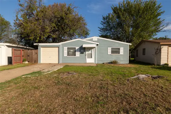 7109 Dogwood Park Drive, Richland Hills, TX 76118