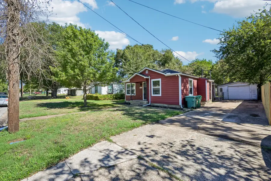 1617 N Binkley, Sherman, TX 75020 - #2