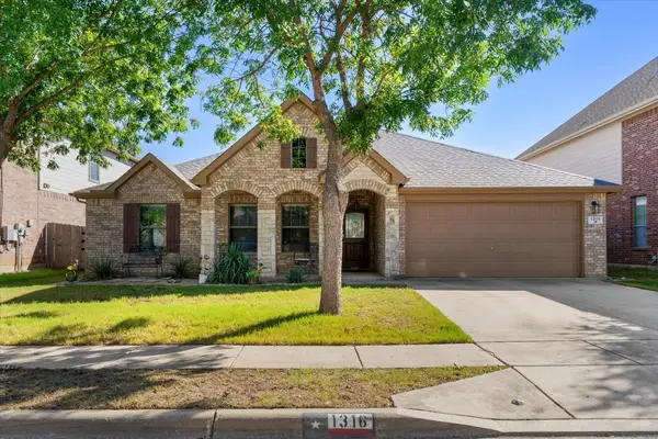 1316 Missionary Ridge Trail, Fort Worth, TX 76131