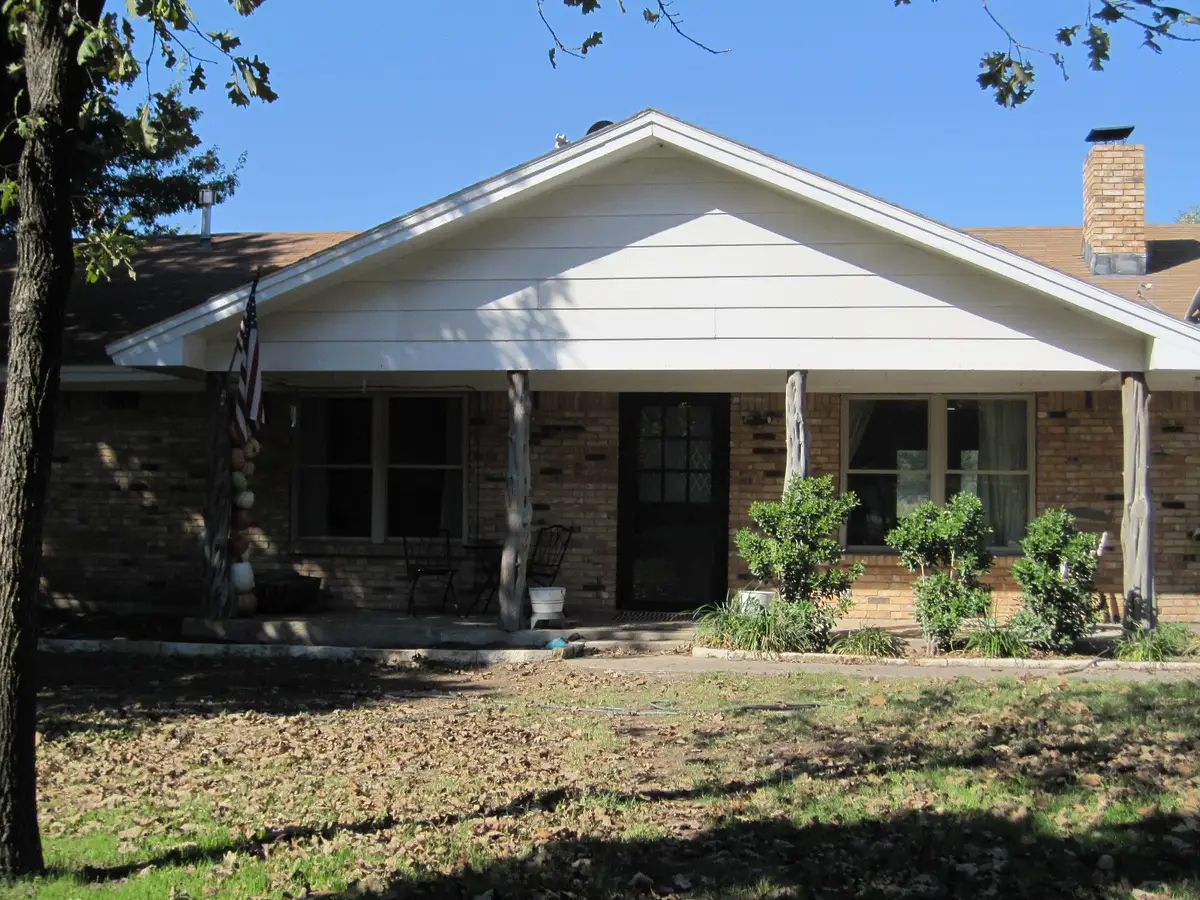 508 S Hovey Street, Chico, TX 76431 - #1