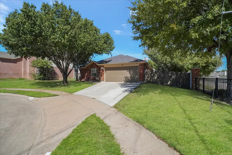 1004 Cedarbrook Circle, Grand Prairie, TX 75052 - #2