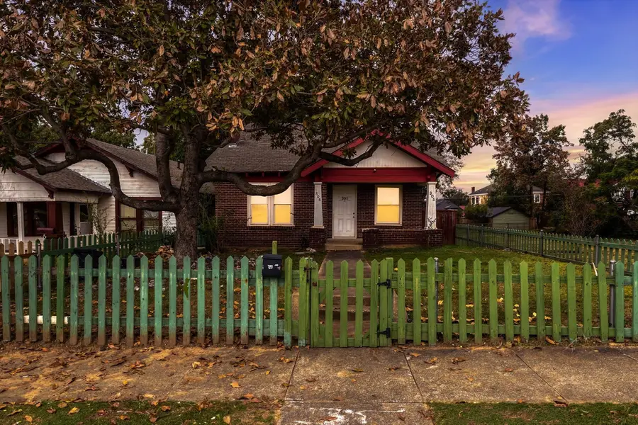 305 E 6th Street, Dallas, TX 75203 - #3