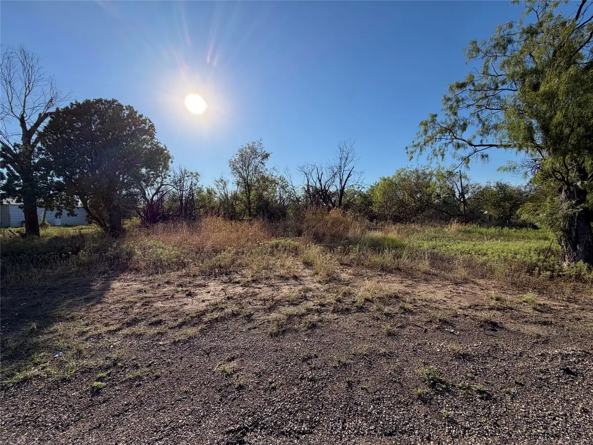 815 E 5th Street, Coleman, TX 76834 - #1