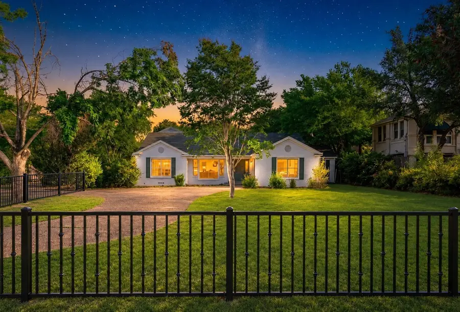 4601 Meadowbrook Drive, Fort Worth, TX 76103 - #2