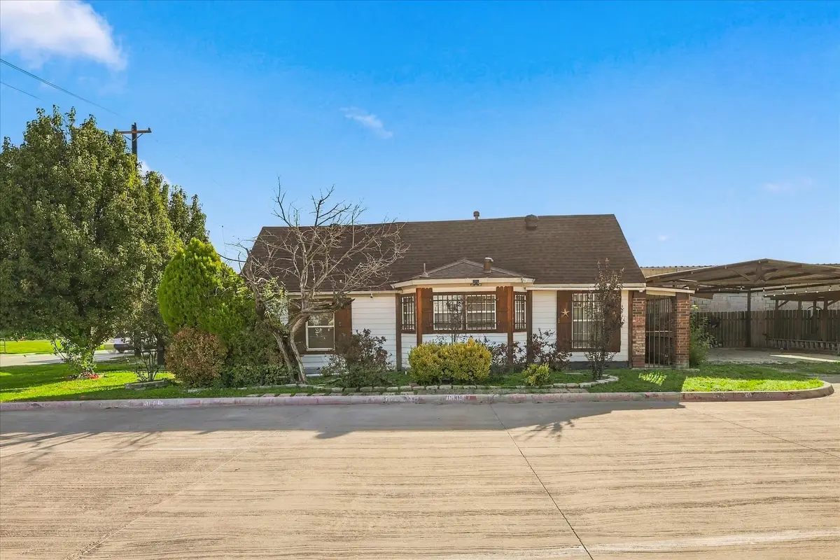 622 E Mckinney Street, Denton, TX 76209 - #1