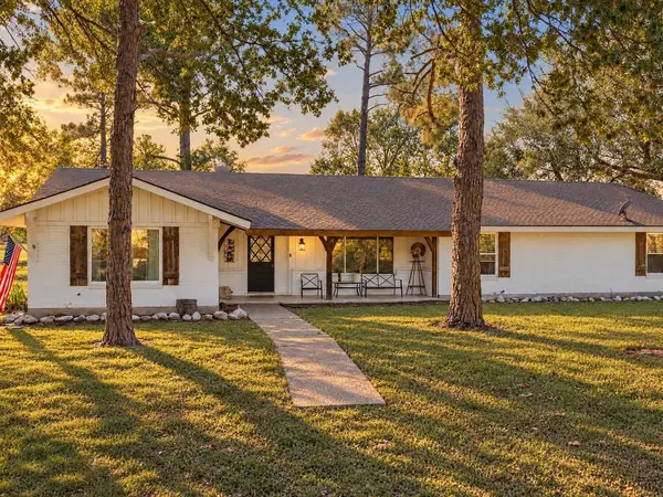 4800 Oak Grove Road, Ennis, TX 75119