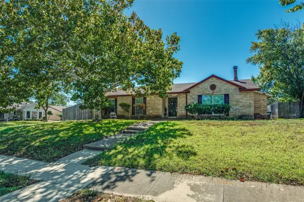 1202 Canyon Oaks Drive, Lancaster, TX 75146