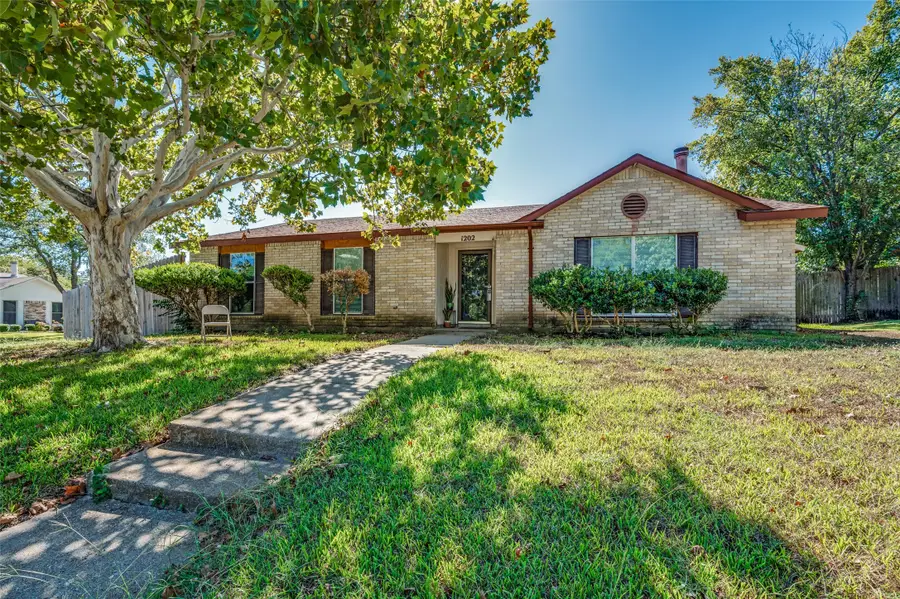 1202 Canyon Oaks Drive, Lancaster, TX 75146 - #3