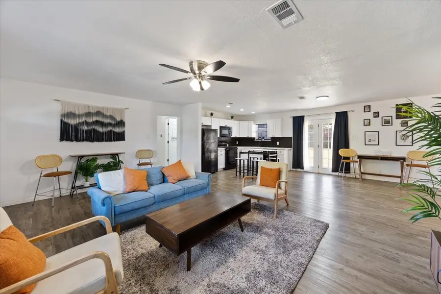 5920 Tourist Drive, North Richland Hills, TX 76117 - #2