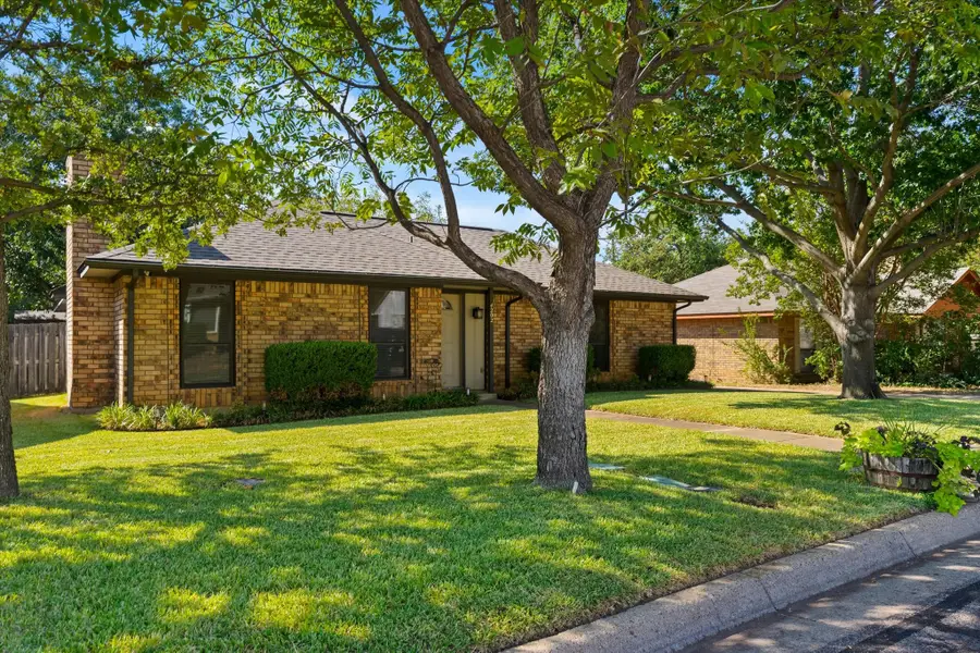 4202 Windhurst Drive, Arlington, TX 76015 - #3