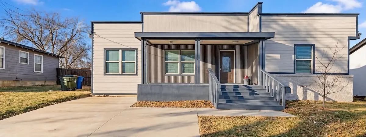 1207 E Russell Avenue, Carrollton, TX 75006 - #1