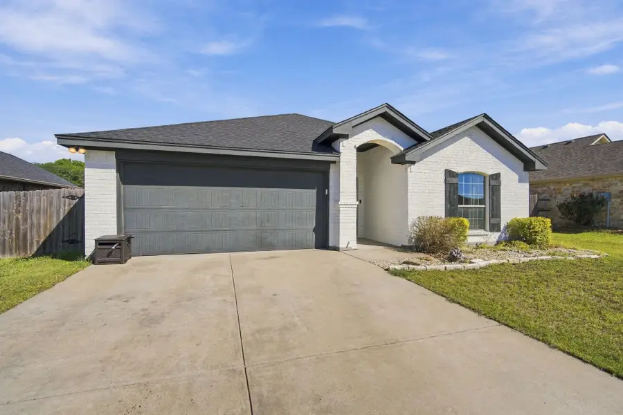425 Stoneridge Drive, Hillsboro, TX 76645 - #2