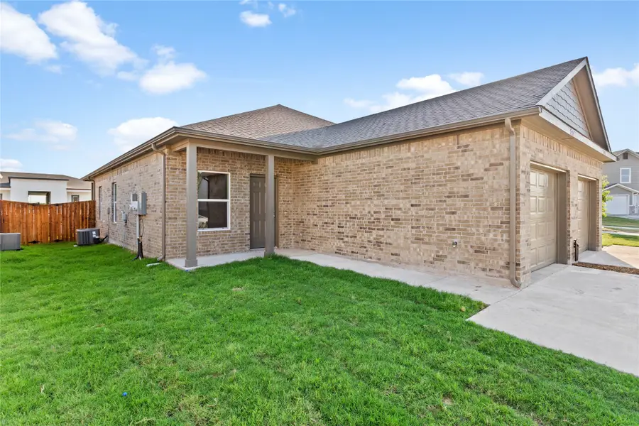 2724 Ginger Court, Sherman, TX 75092 - #2