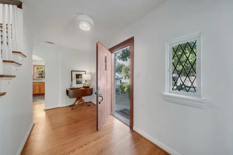 6826 Lakeshore Drive, Dallas, TX 75214 - #3