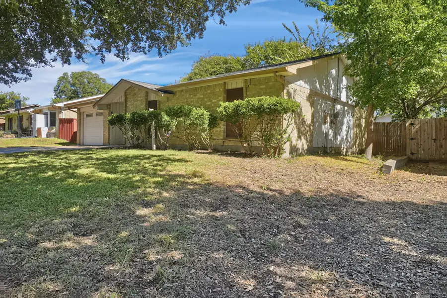 5321 Saddleback Road, Garland, TX 75043 - #2