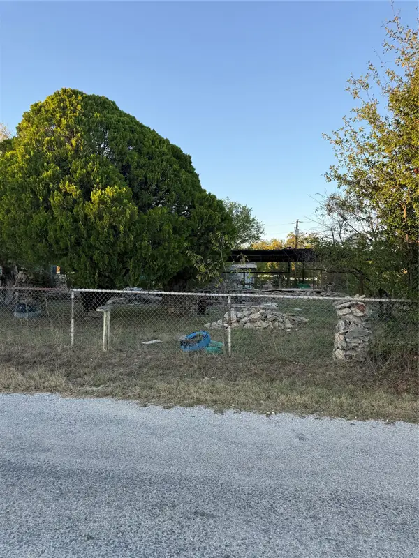 802 W Elm Street, Dublin, TX 76446