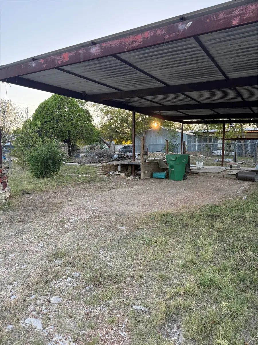 802 W Elm Street, Dublin, TX 76446 - #3