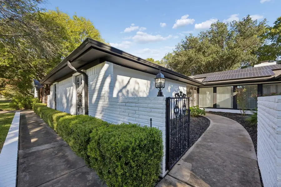 18 Legend Road, Benbrook, TX 76132 - #3
