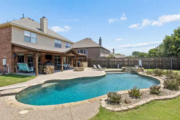 5732 Chateau Drive, Sachse, TX 75048