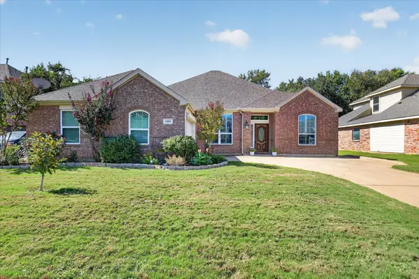 1106 Wedgewood Drive, Mansfield, TX 76063