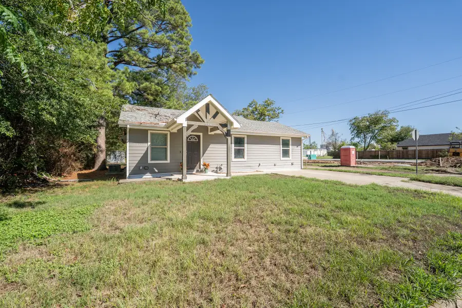510 Woodlawn Street, Sulphur Springs, TX 75482 - #3