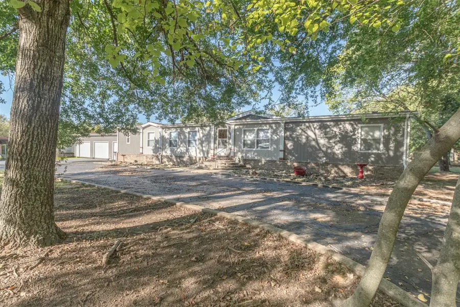 138 S Campbell Street, Alba, TX 75410 - #3