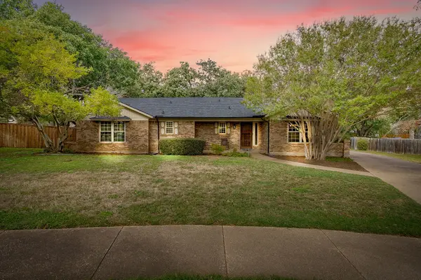 504 Regina Court, Euless, TX 76039