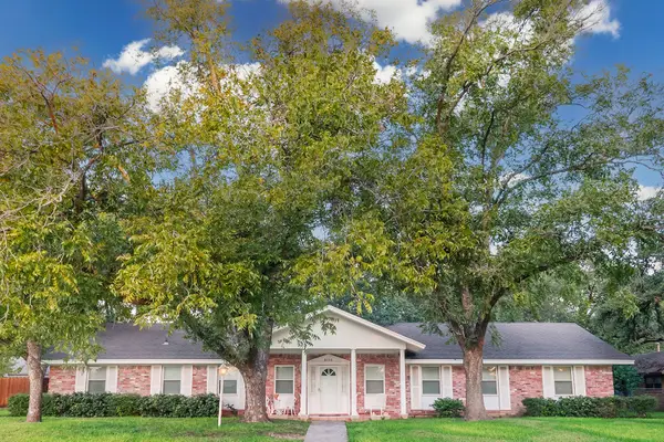 2110 S High Street, Brady, TX 76825