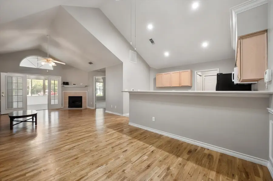 924 Bridges Drive, Arlington, TX 76012 - #2